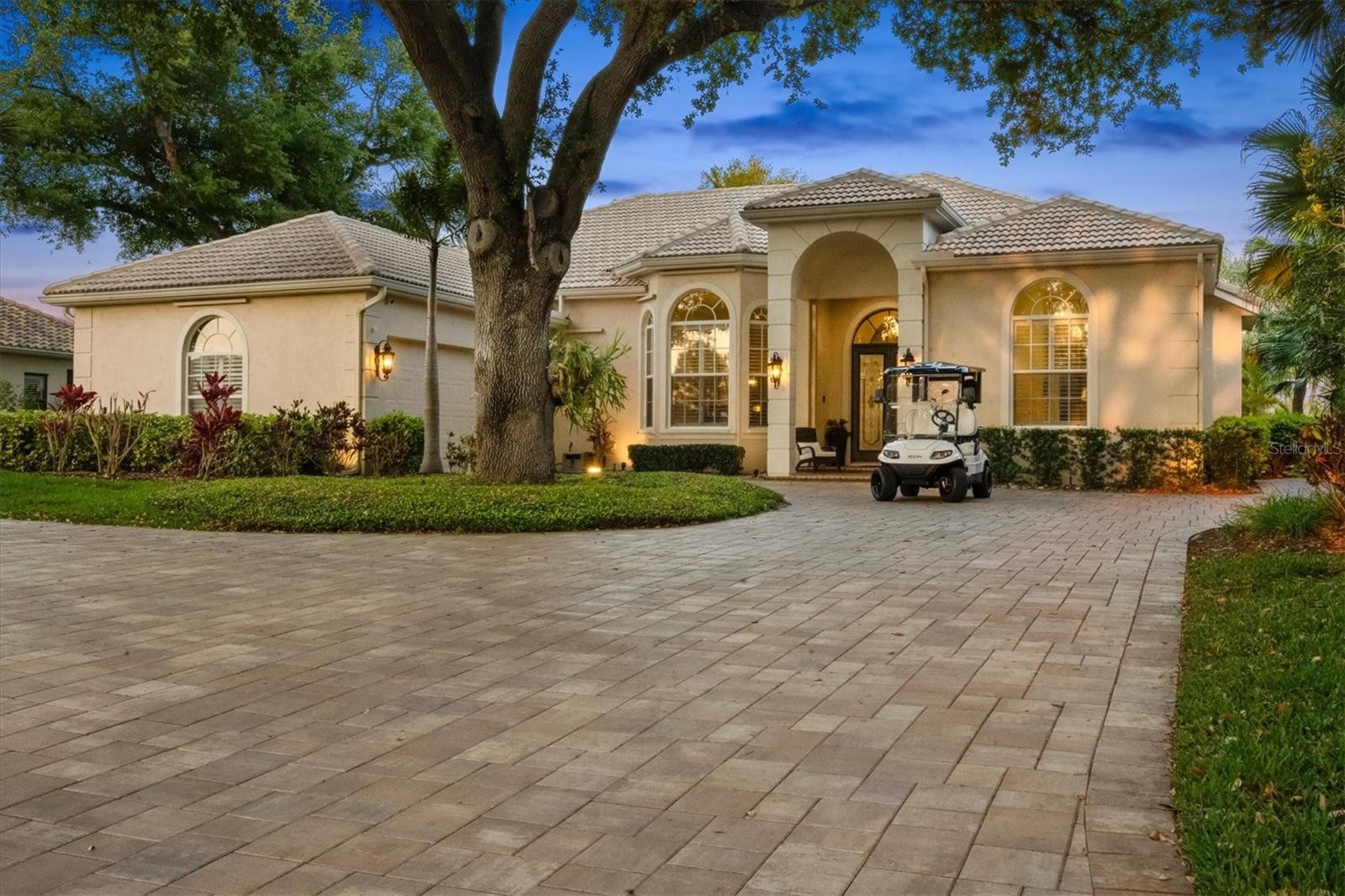 19 N CAYMAN ISLES BLVD