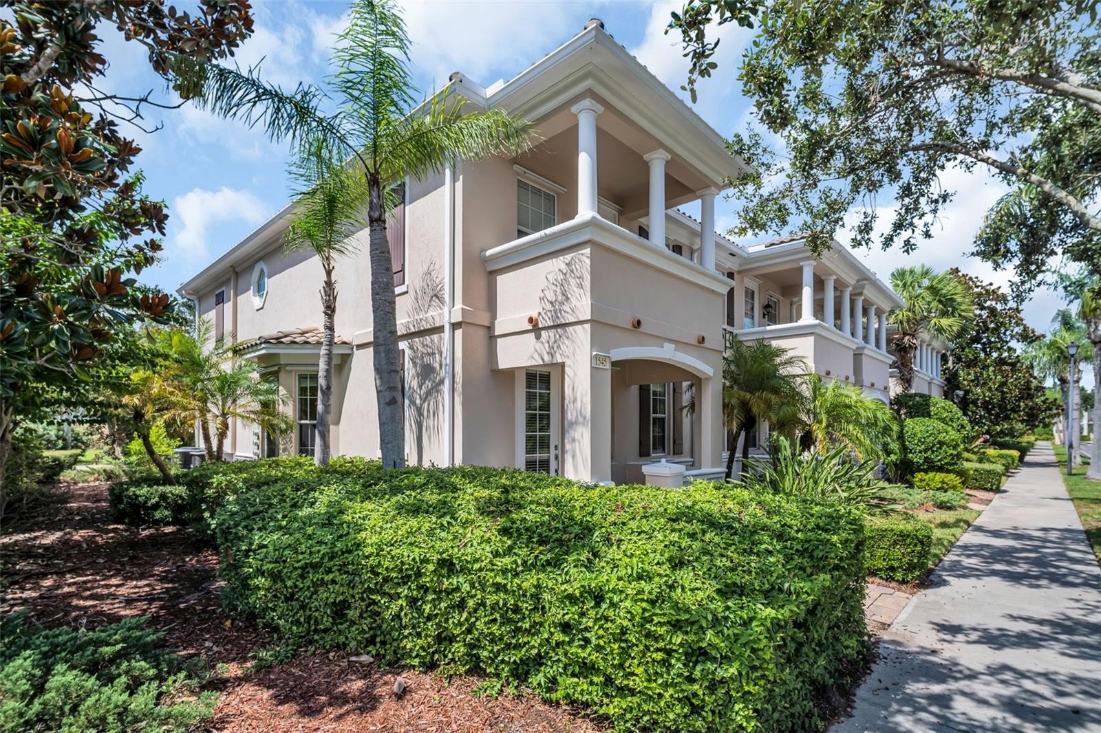 1545 NAPOLI DR W