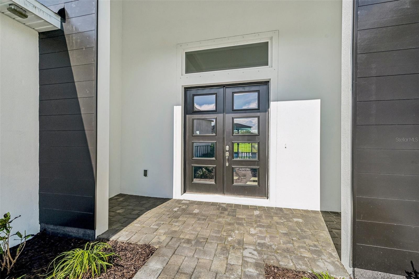 8530 SALMAR LOOP