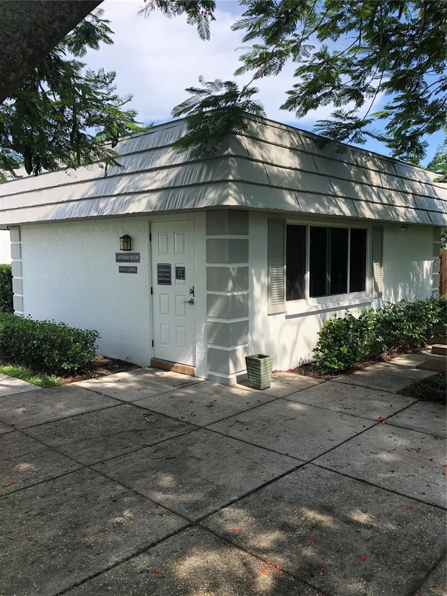 5800 HOLLYWOOD BLVD #116