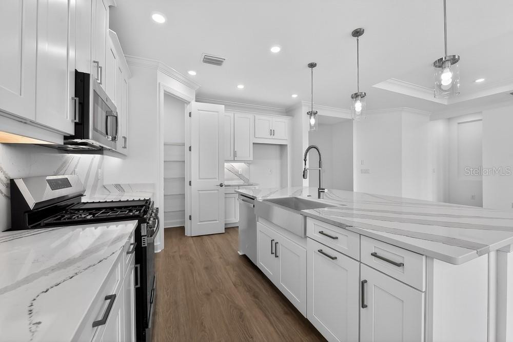 3306 VICENZA CT
