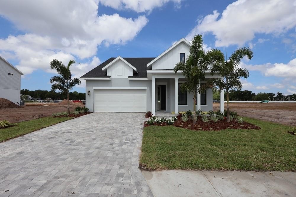 6821 CHLOE CT