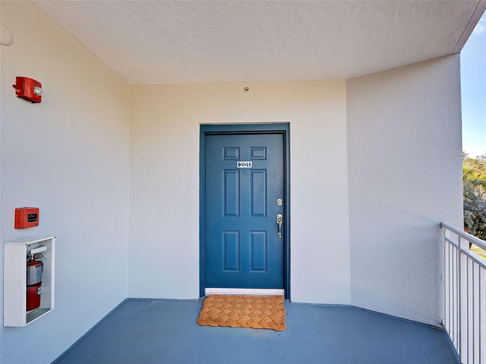 516 TAMIAMI TRL S #201