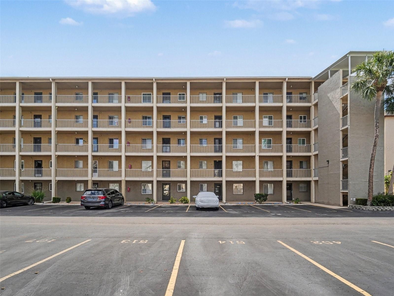 3801 LAKE BAYSHORE DR #H413