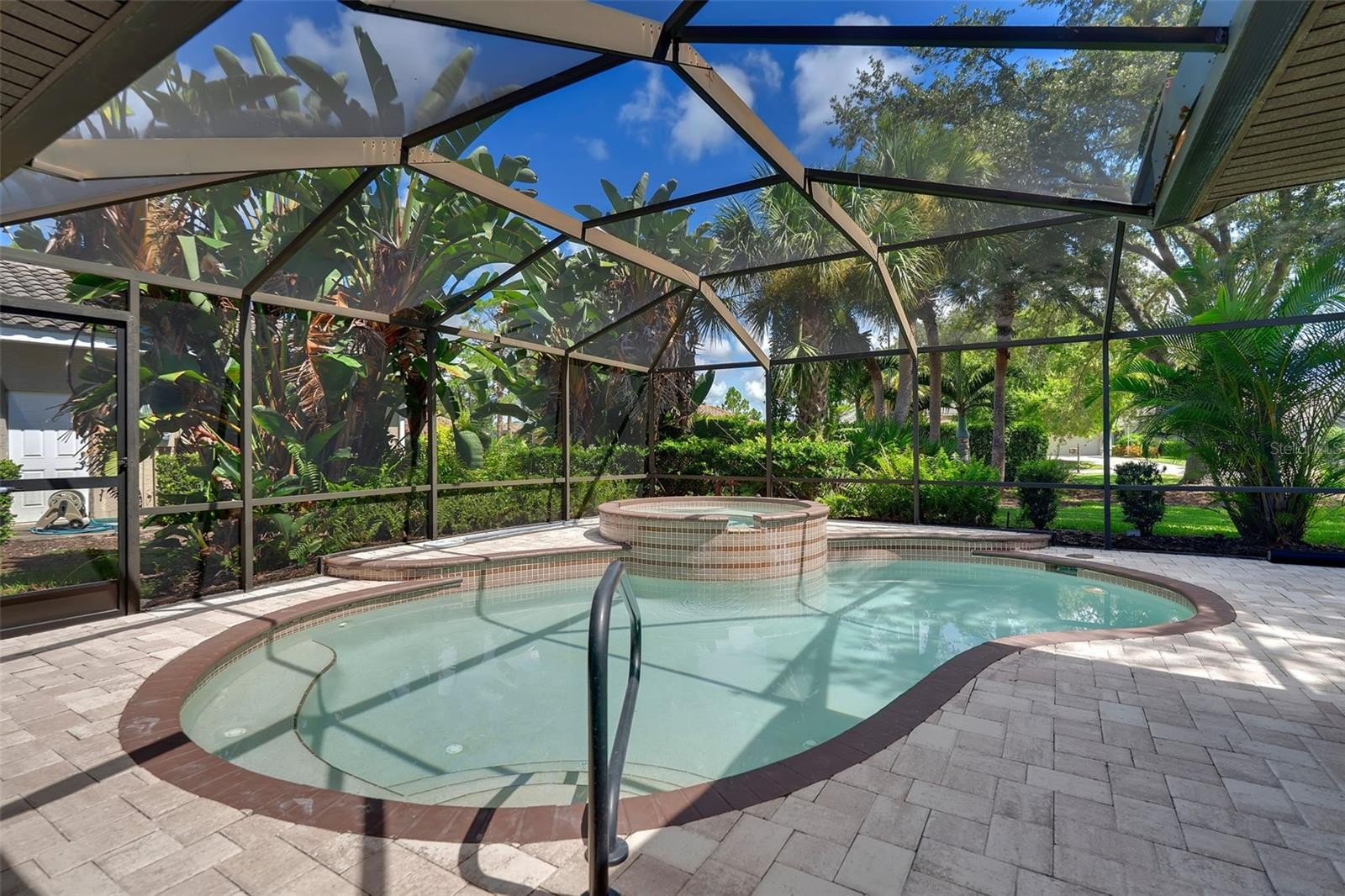 2102 TEQUESTA TRL