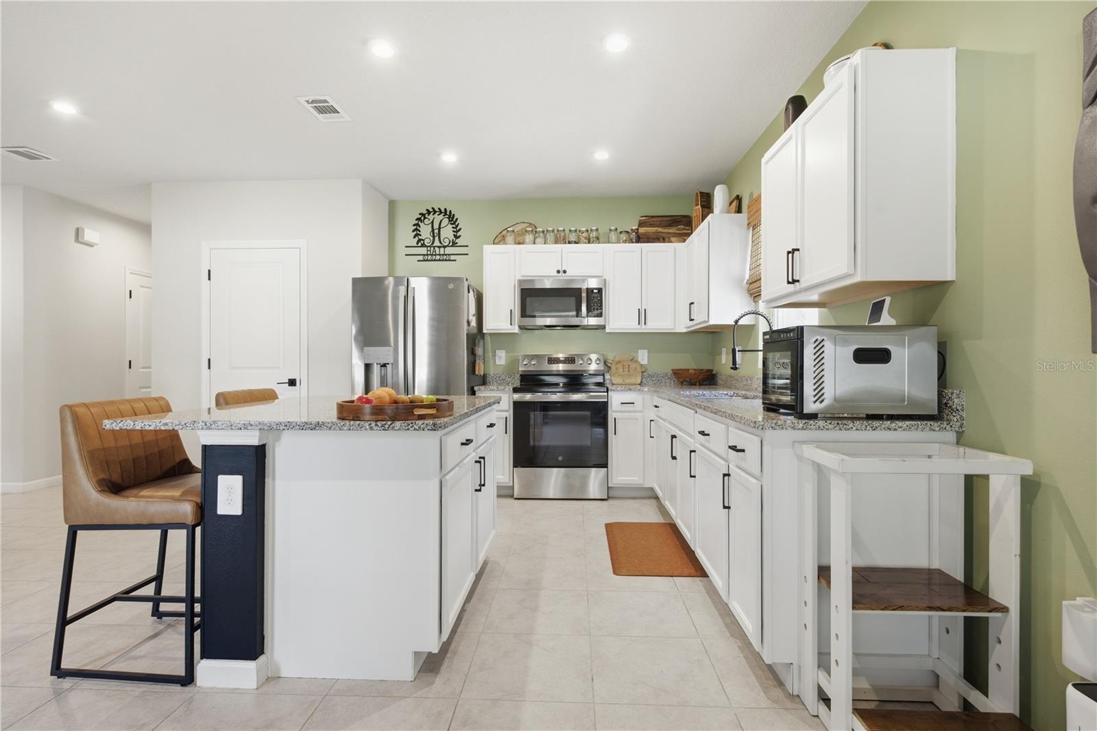 822 170TH CT E