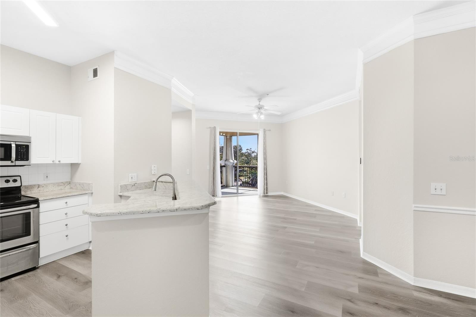 5160 NORTHRIDGE RD #301