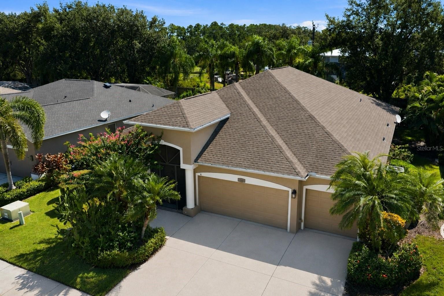 295 LONDONDERRY DR