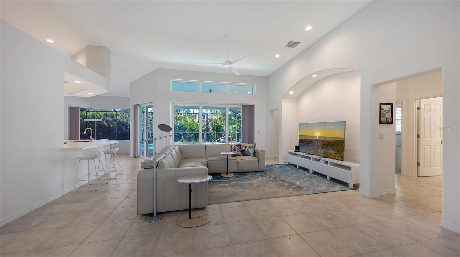 4704 SWEETMEADOW CIR