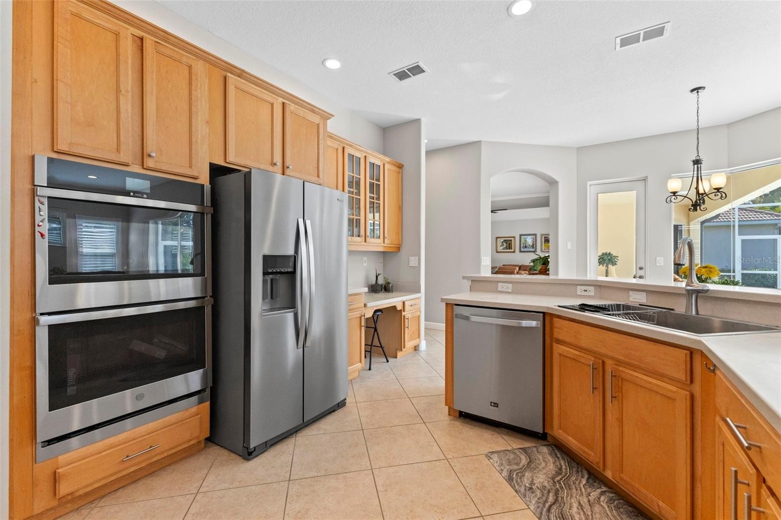 6840 COYOTE RIDGE CT