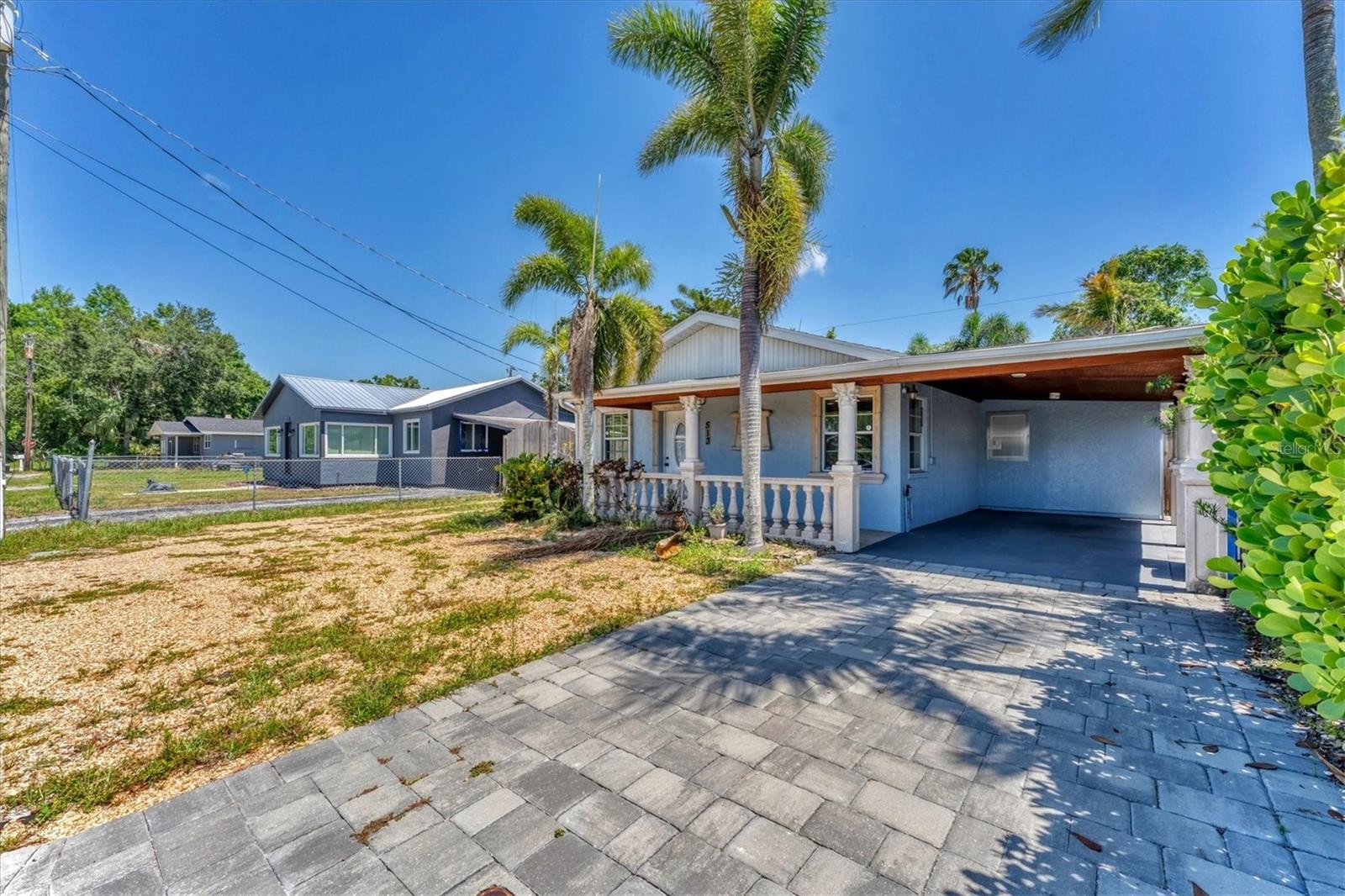 513 25TH AVE W