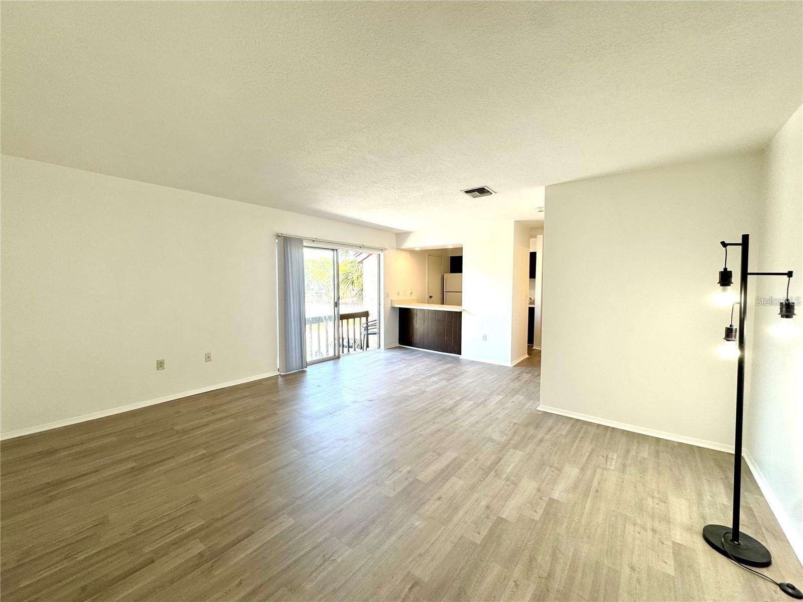 2632 HIDDEN LAKE DR N #E