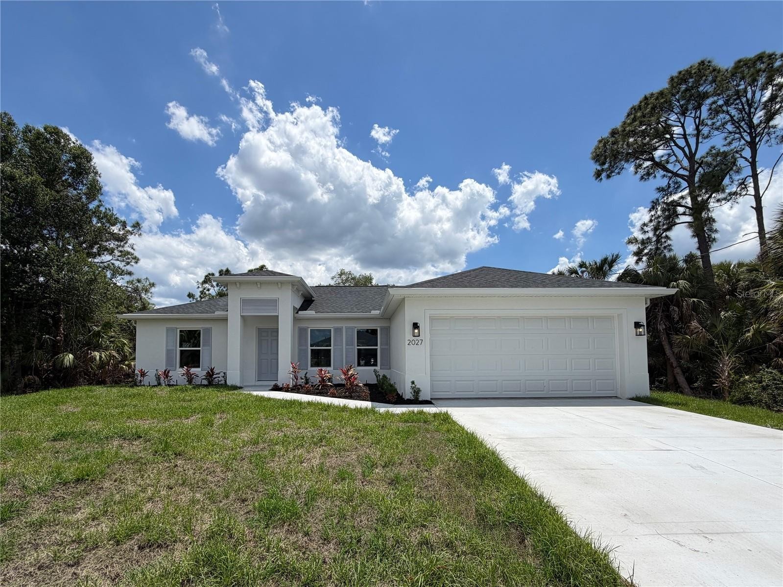 2027 ROANOKE RD
