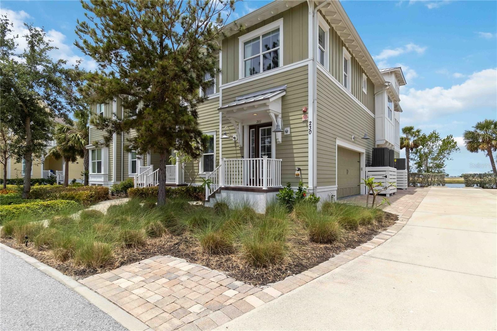 230 SAPPHIRE LAKE DR #201