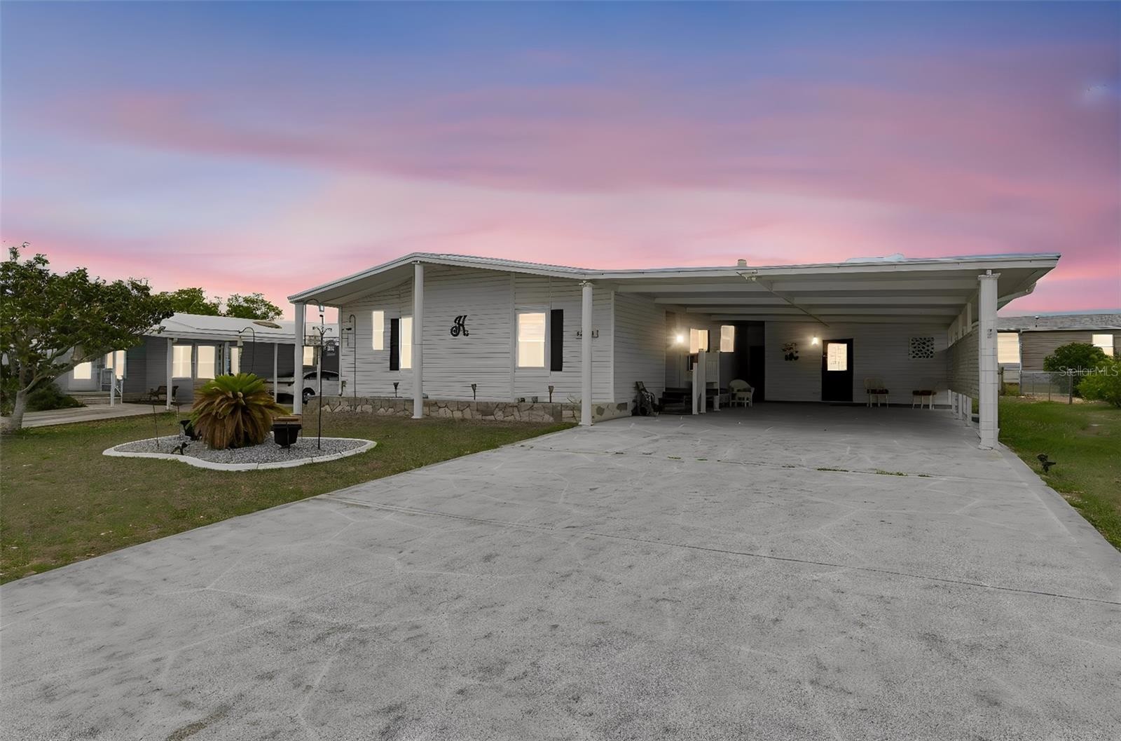 Lot 14 10TH AVE W
