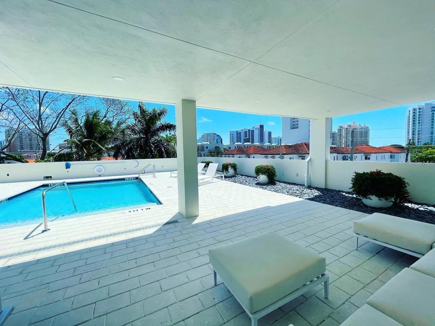 332 COCOANUT AVE #505