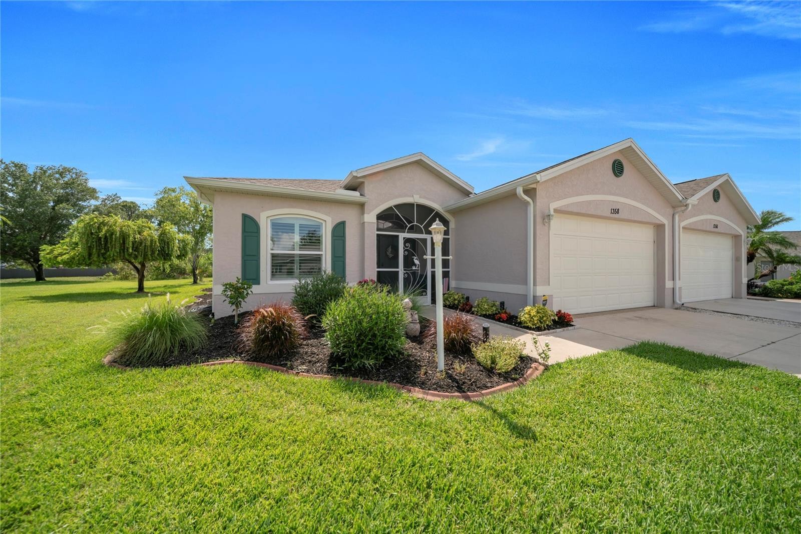 1358 HEDGEWOOD CIR
