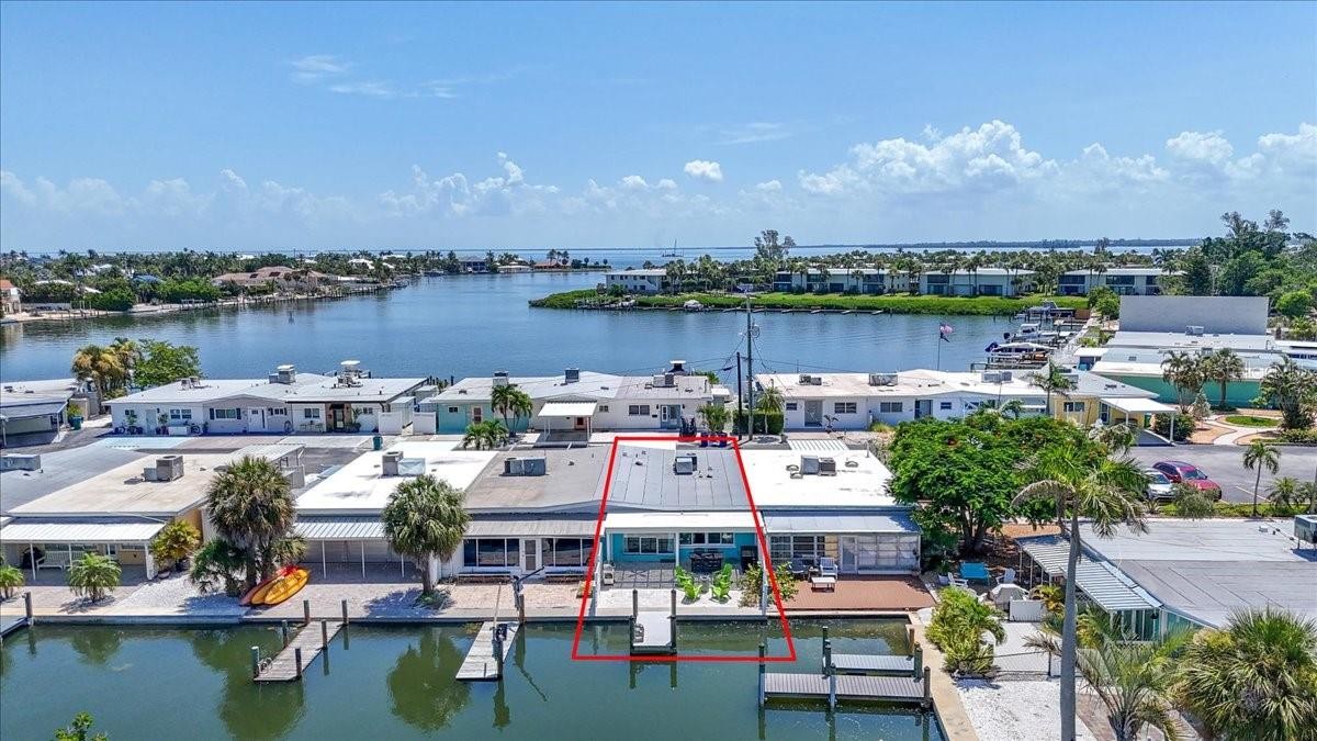 18 SEASIDE CT
