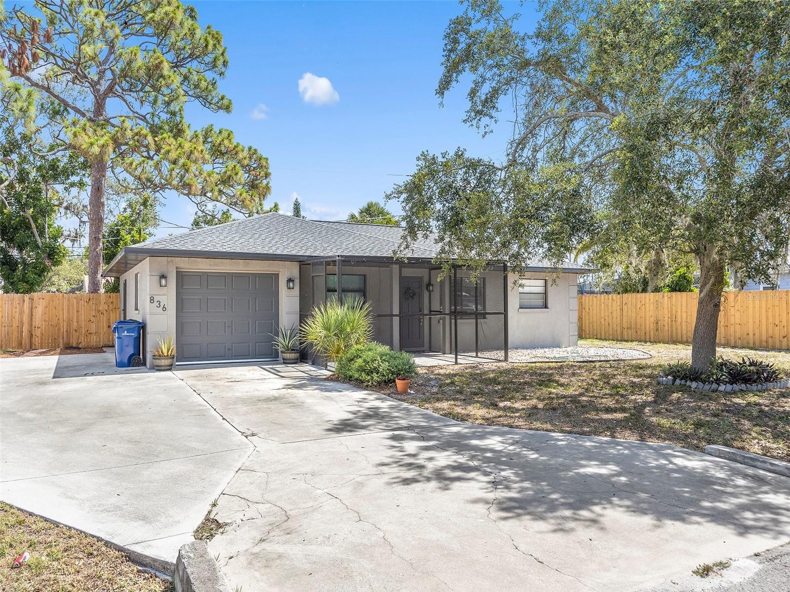 836 CITRUS RD