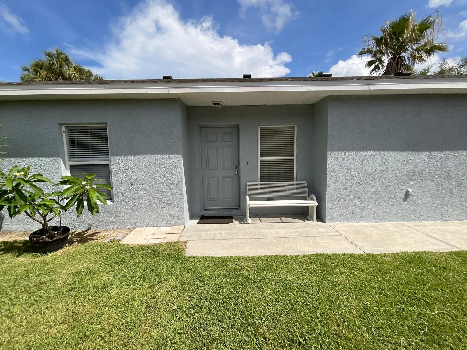 3047 27TH CT E