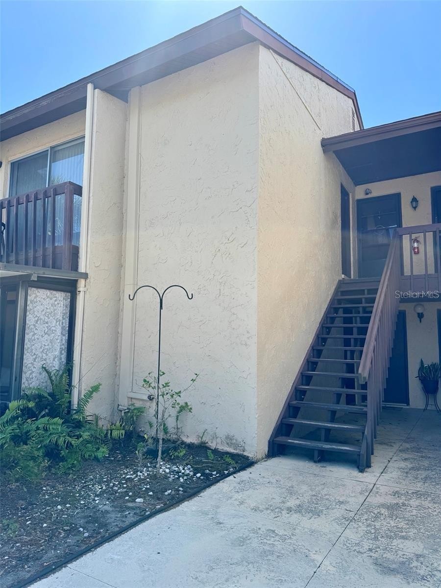 2632 HIDDEN LAKE DR N #E