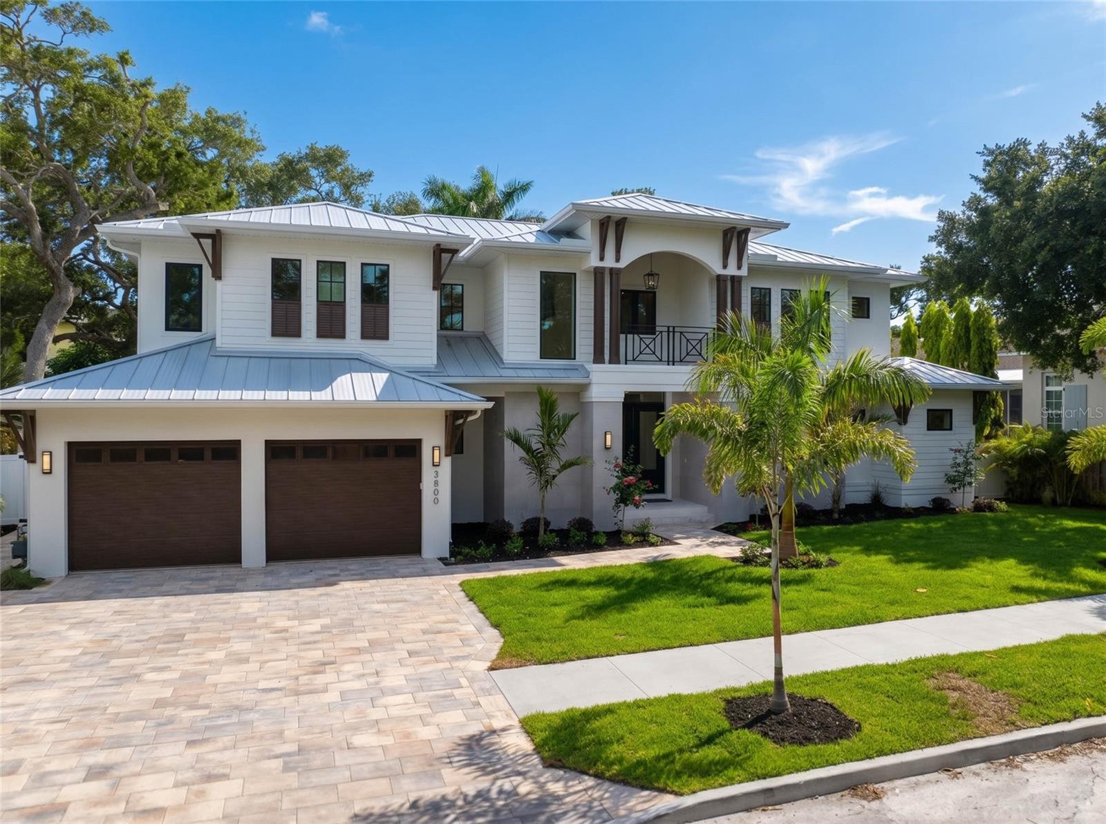 3800 FLORES AVE