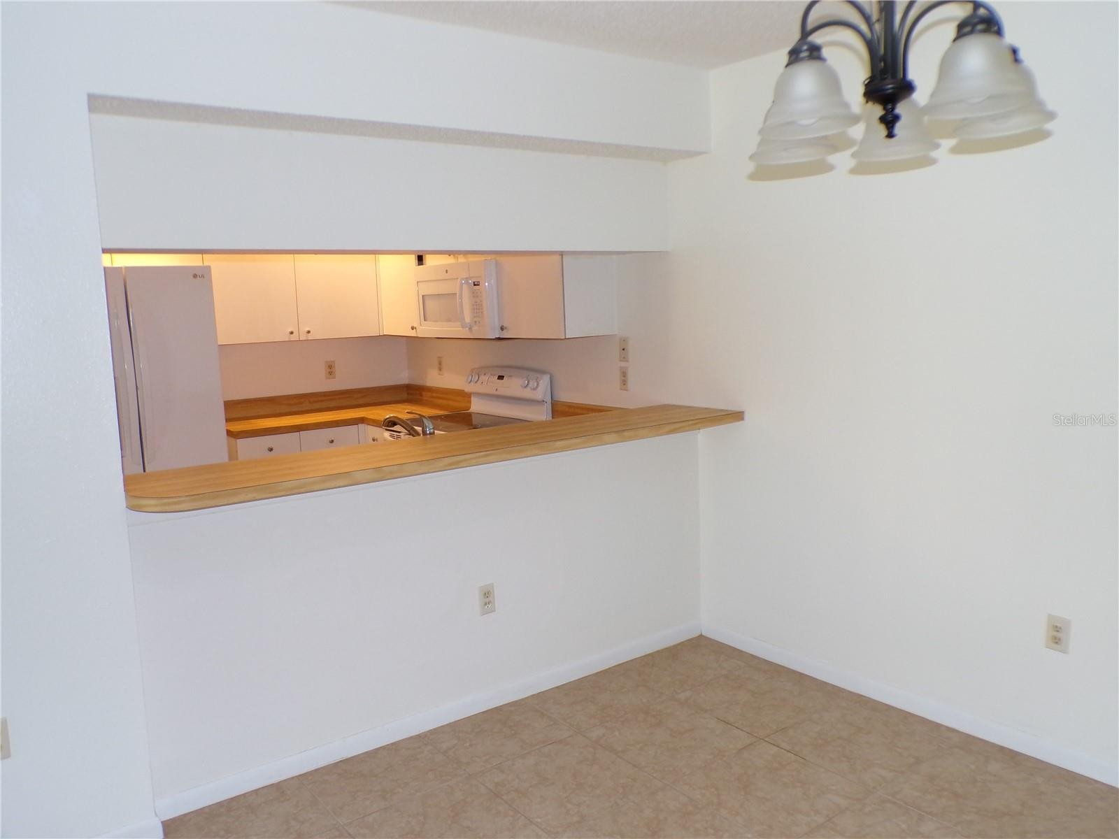 638 BIRD BAY DR E #212