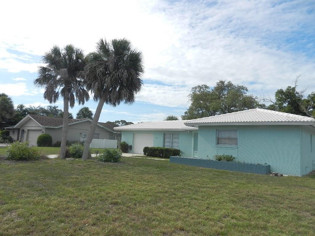 216 CHARDIN DR
