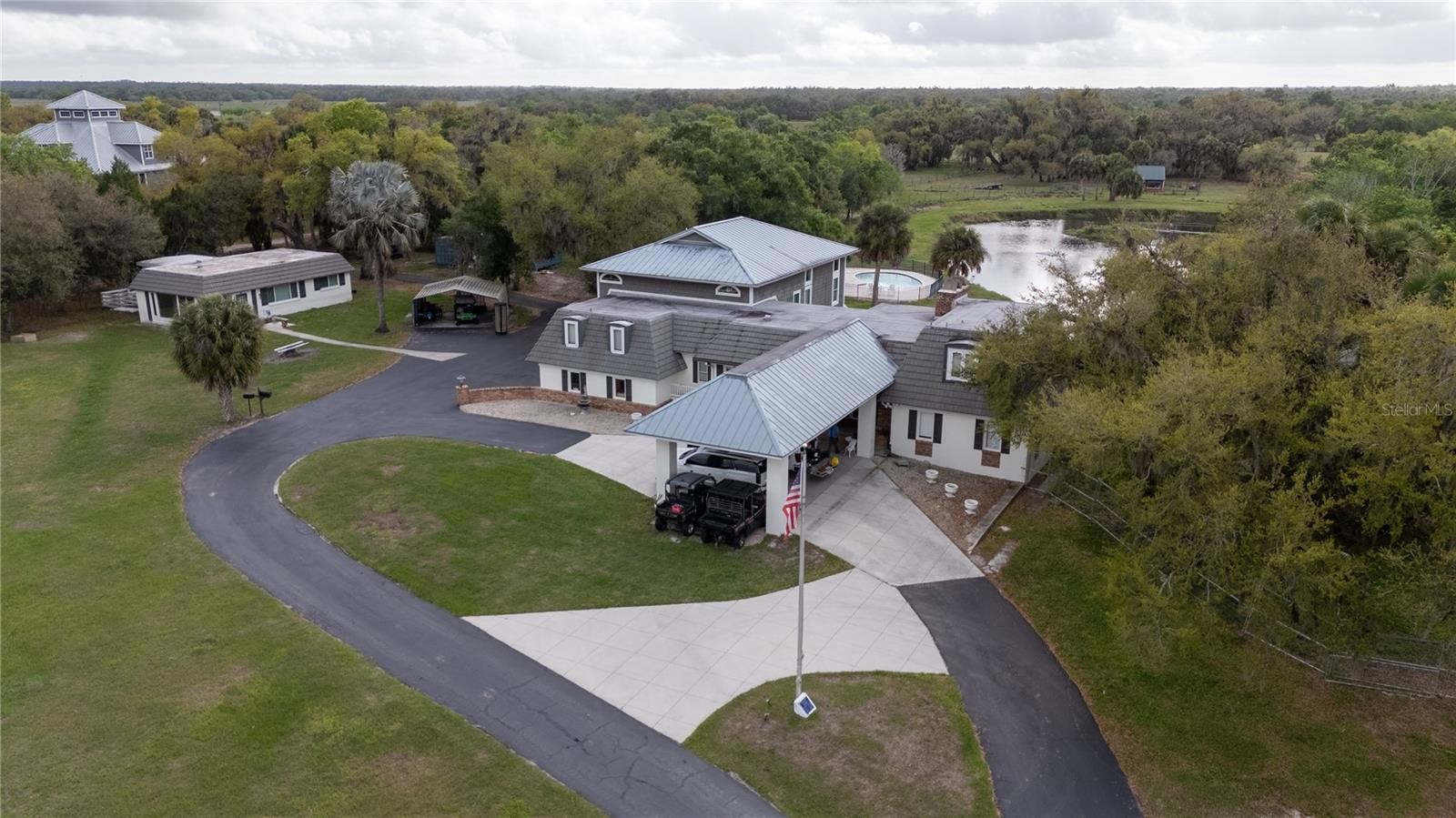 4610 HIDDEN RIVER RD