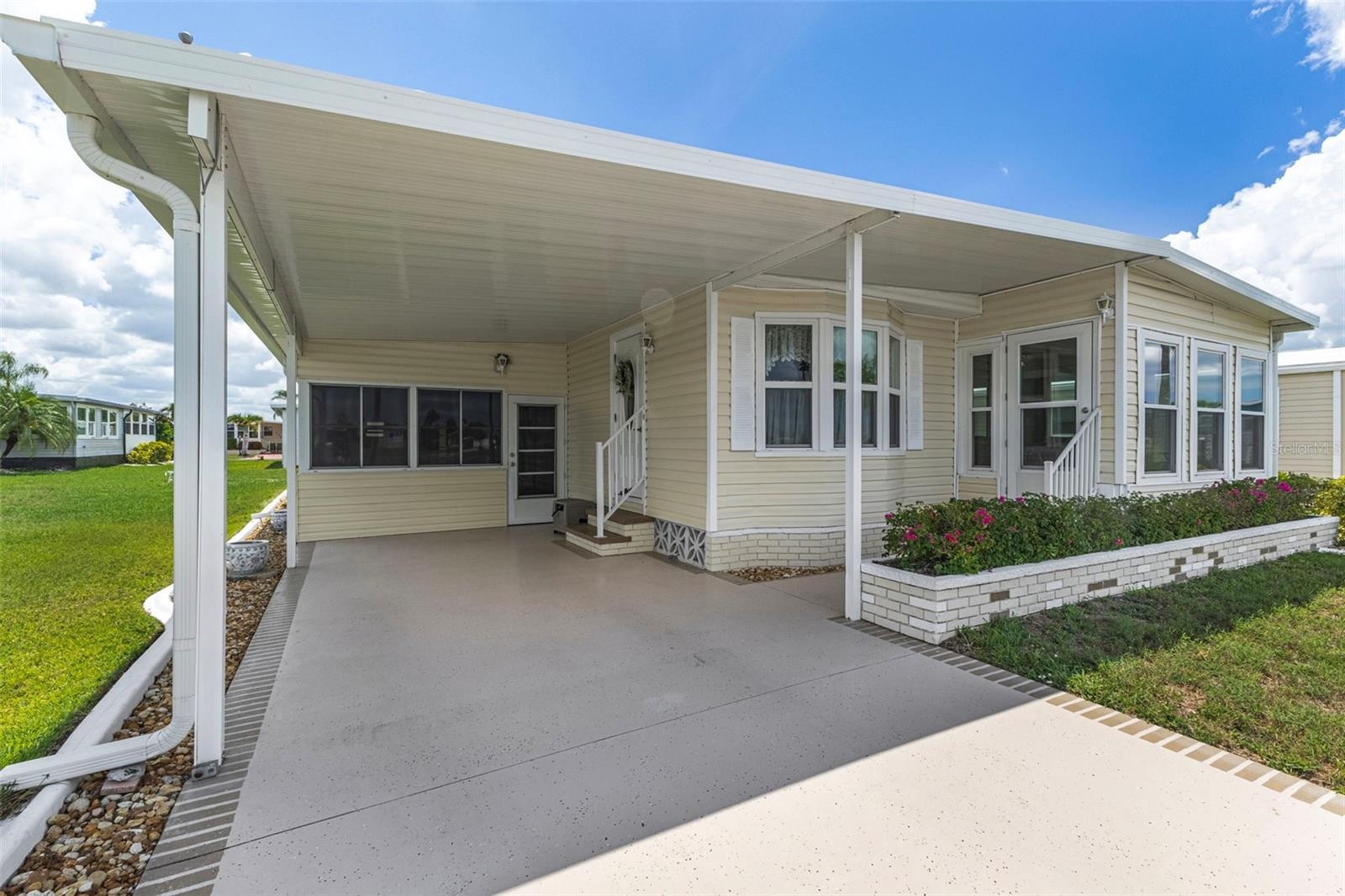 716 SANCHEZ CIR