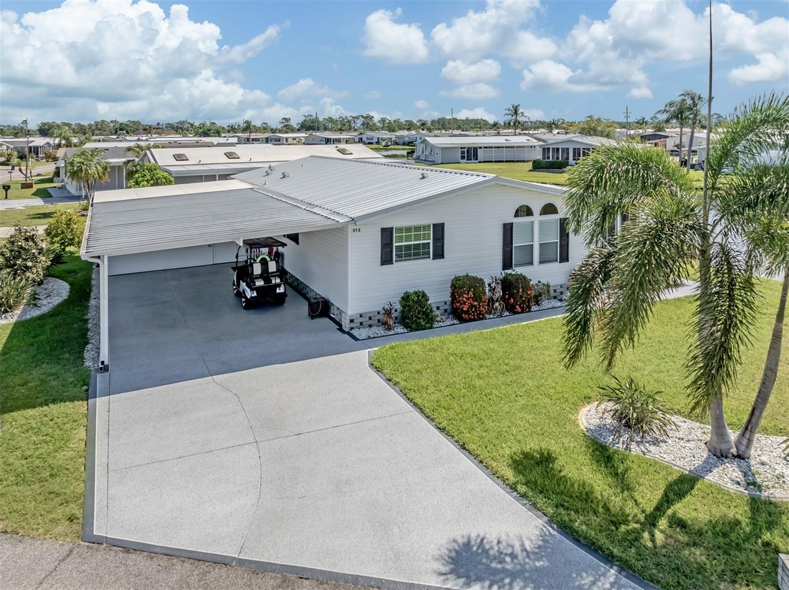 513 LANDSEDGE DR