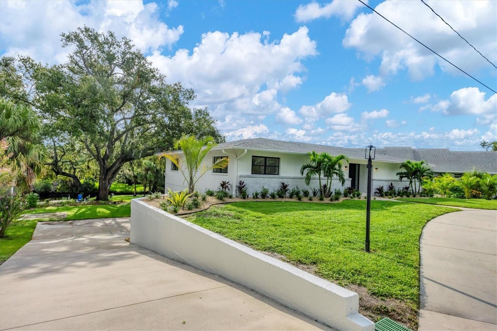 2460 WHIPPOORWILL CIR