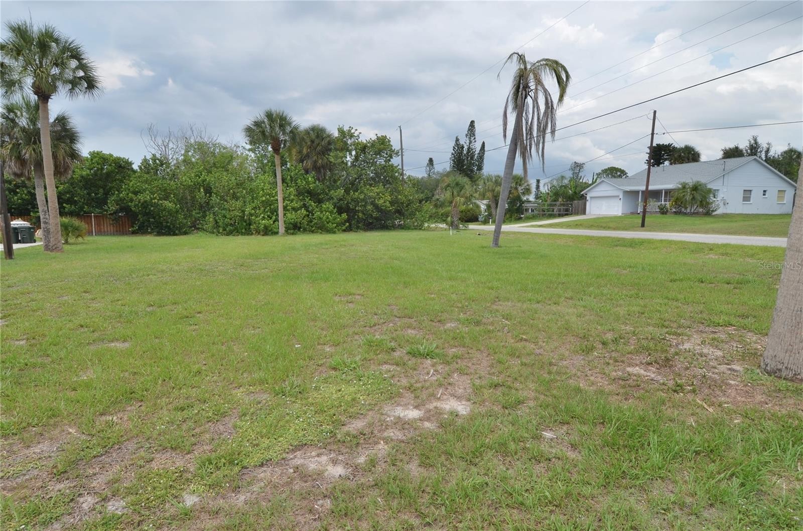 610 COQUINA CT
