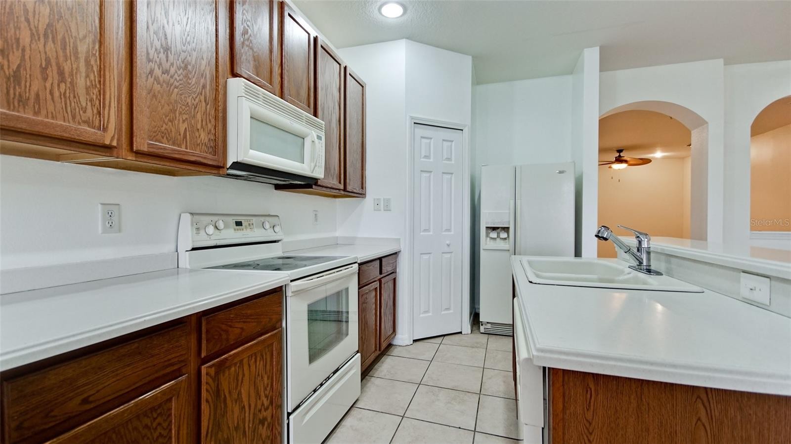 3497 PARKRIDGE CIR #16-102
