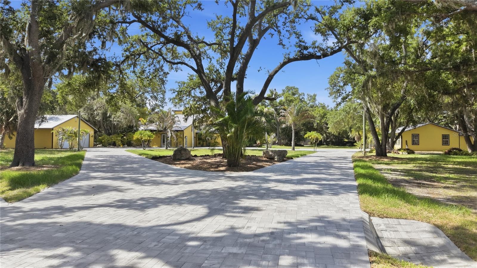 3348 ALAMO LN
