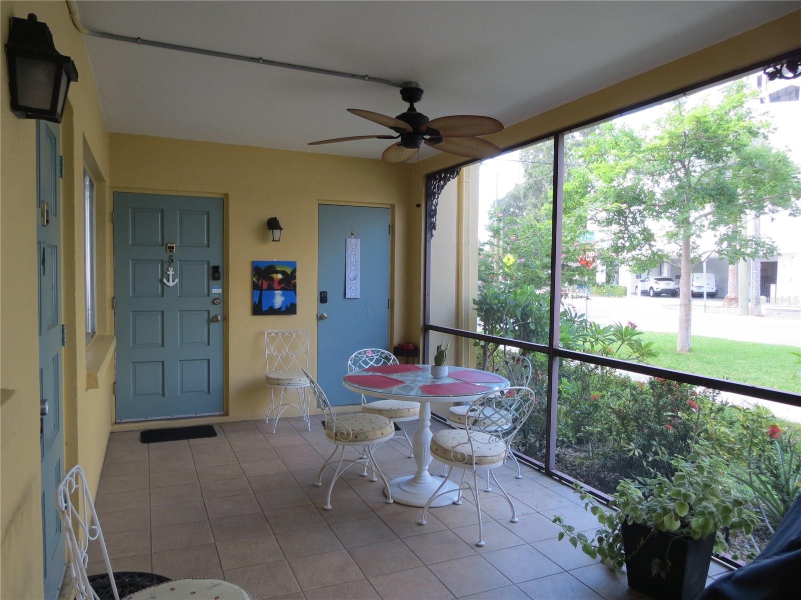 615 S PALM AVE #4
