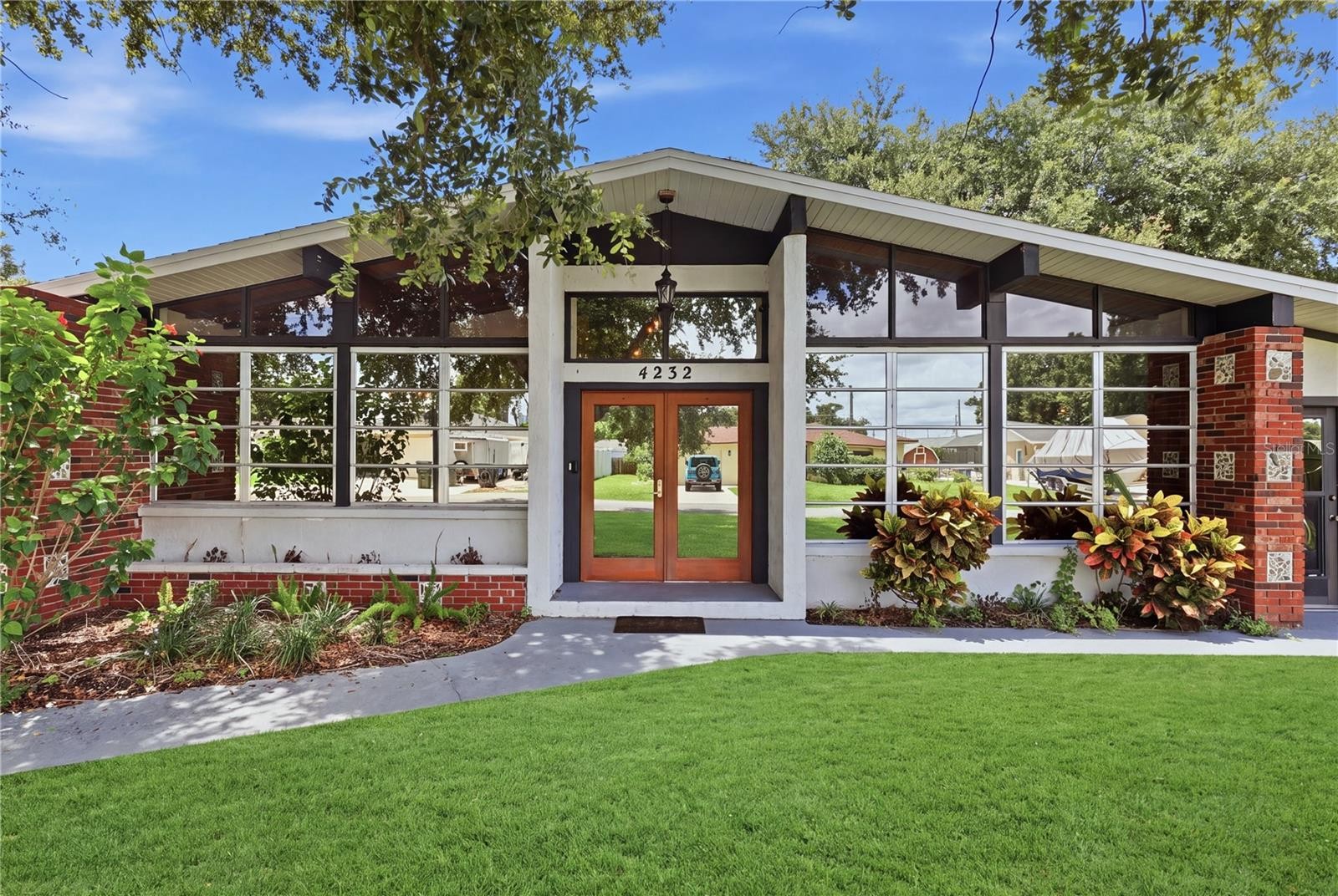 4232 PANDORA RD