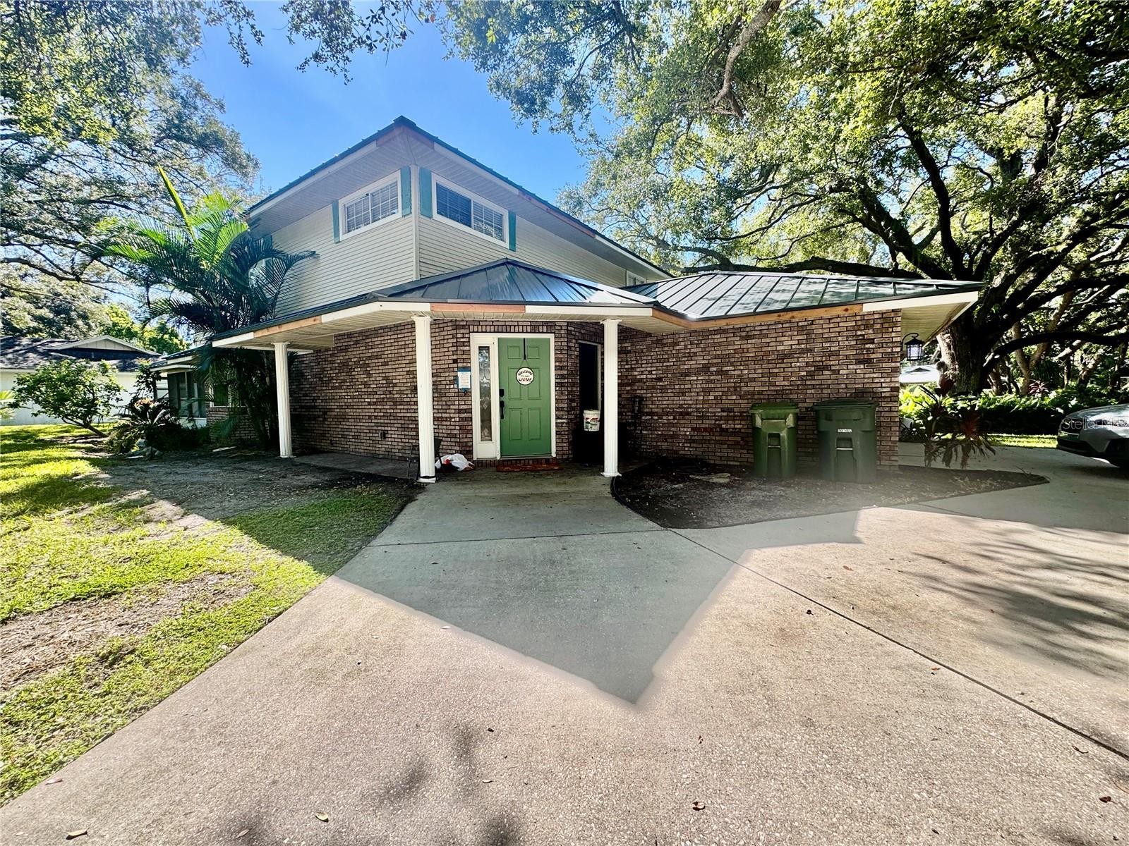 6812 ARBOR OAKS DR