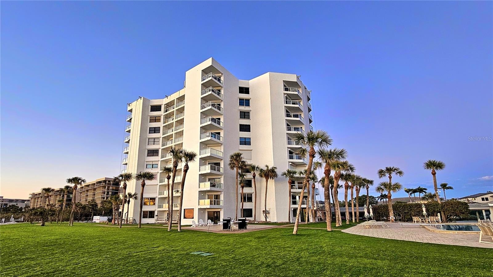 1000 LONGBOAT CLUB RD #304