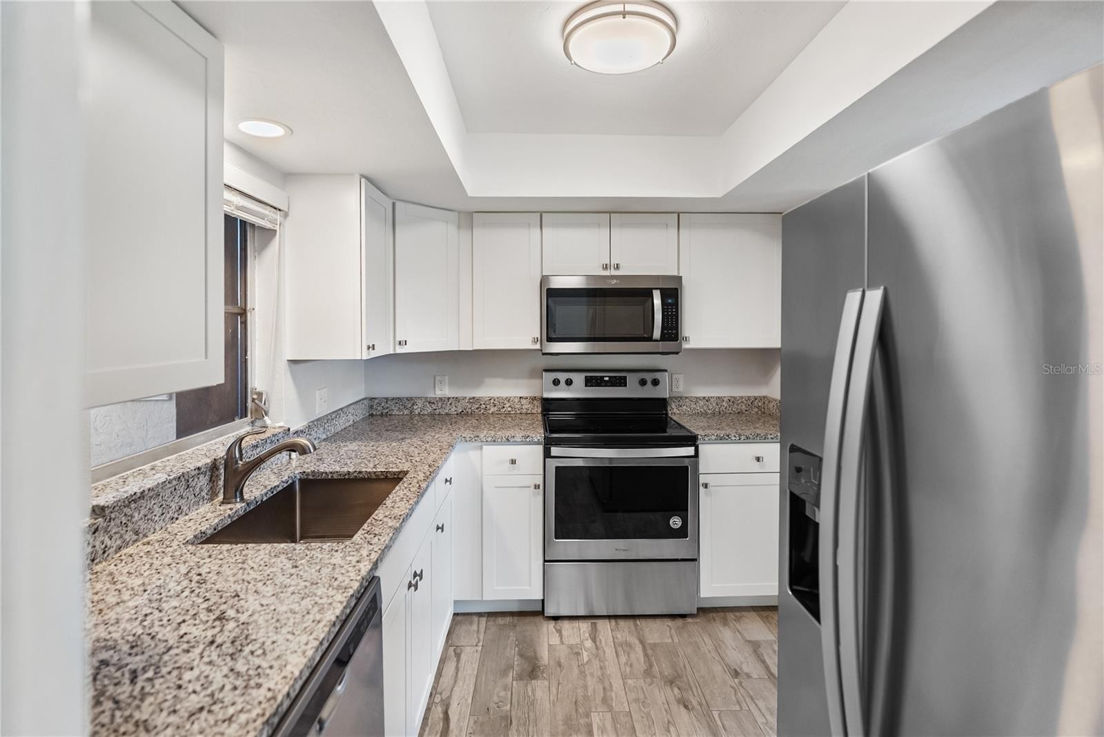 2401 CLUBHOUSE CIR #102