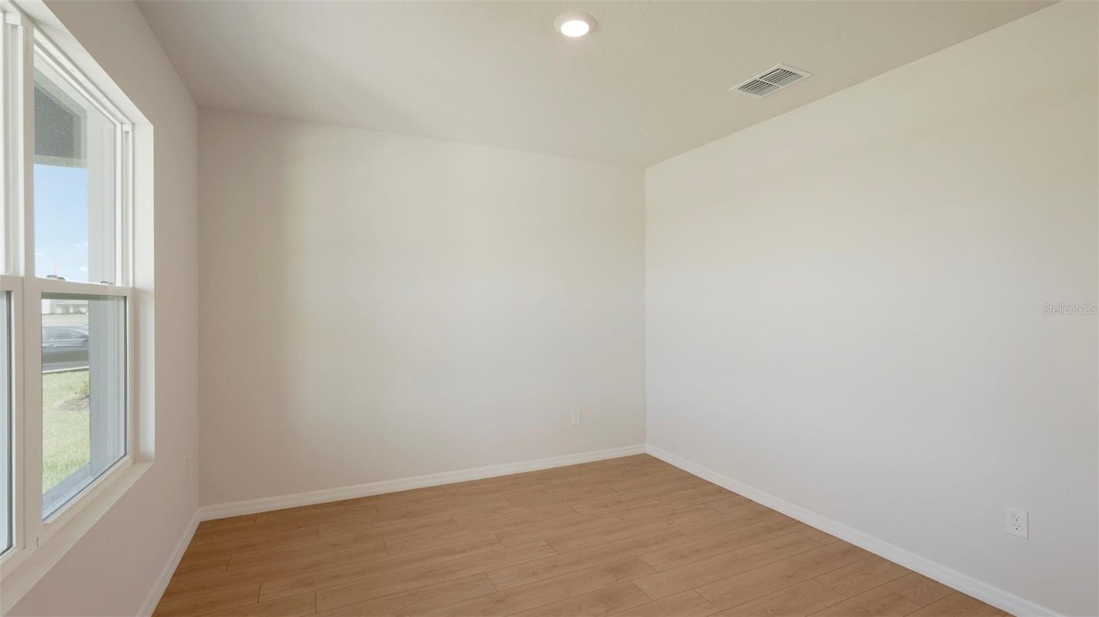 18305 BEEHIVE TER
