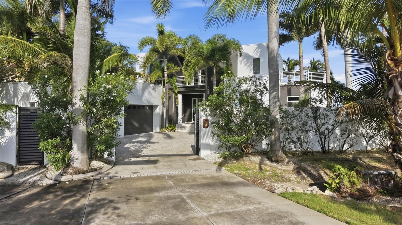1475 JOHN RINGLING PKWY
