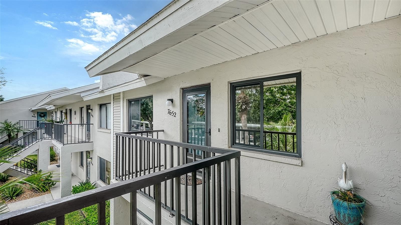 7652 EAGLE CREEK DR #7598