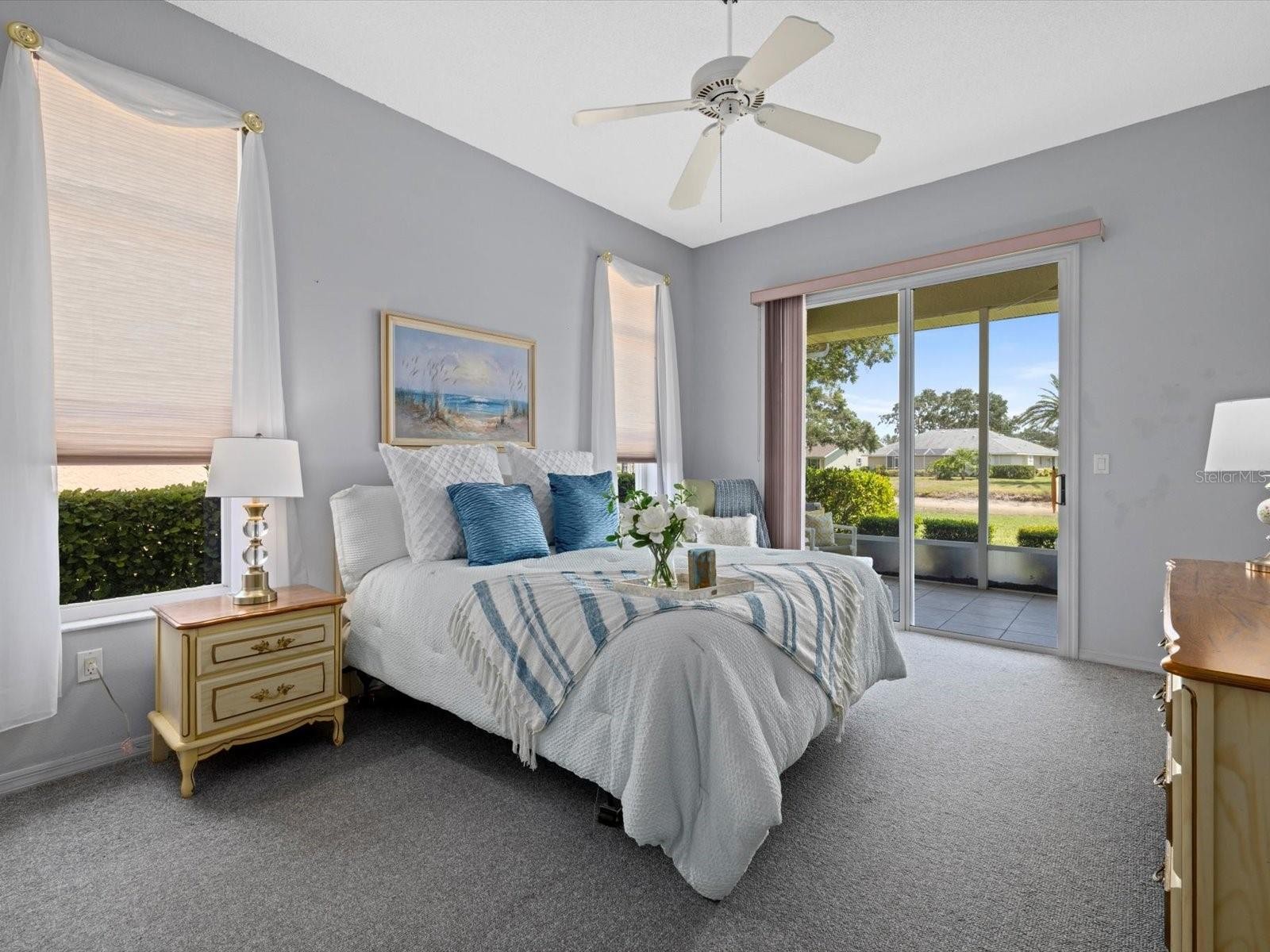 572 CATALINA ISLES CIR