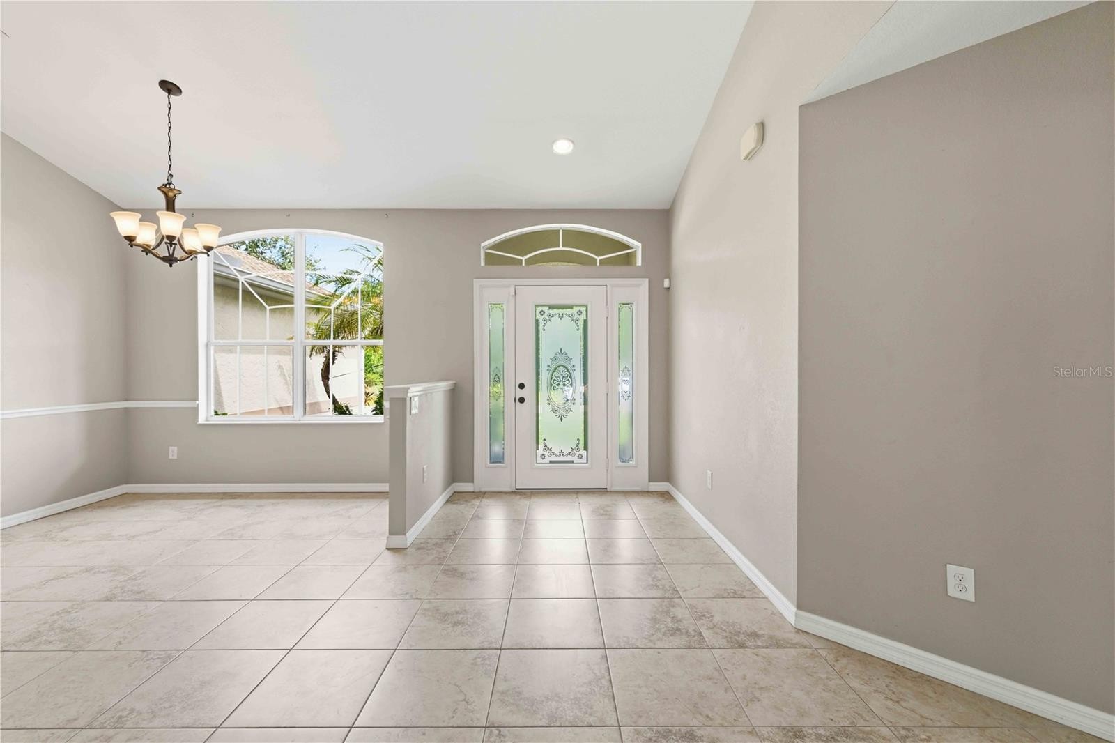 2769 ESCAMBIA CIR