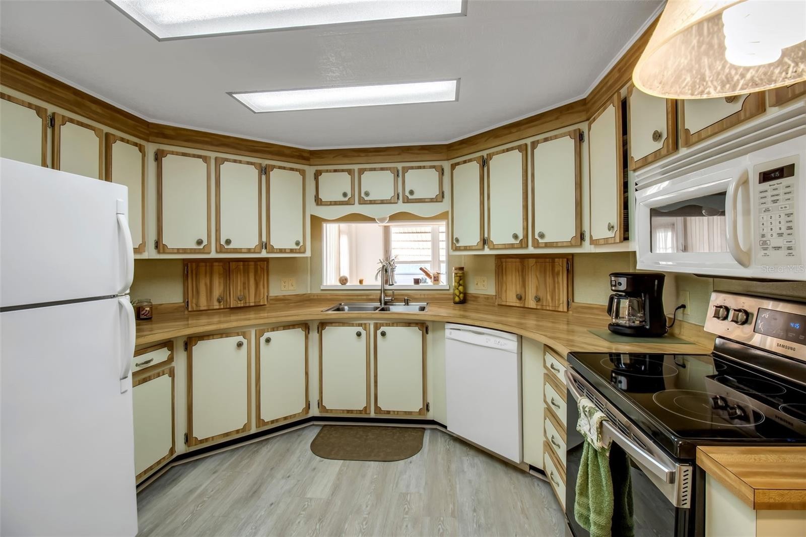 5619 BAYSHORE RD #160