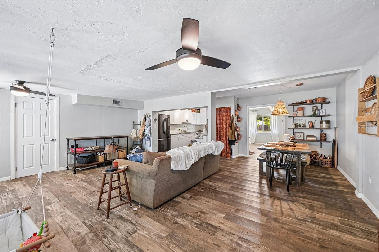 2818 11TH AVE W