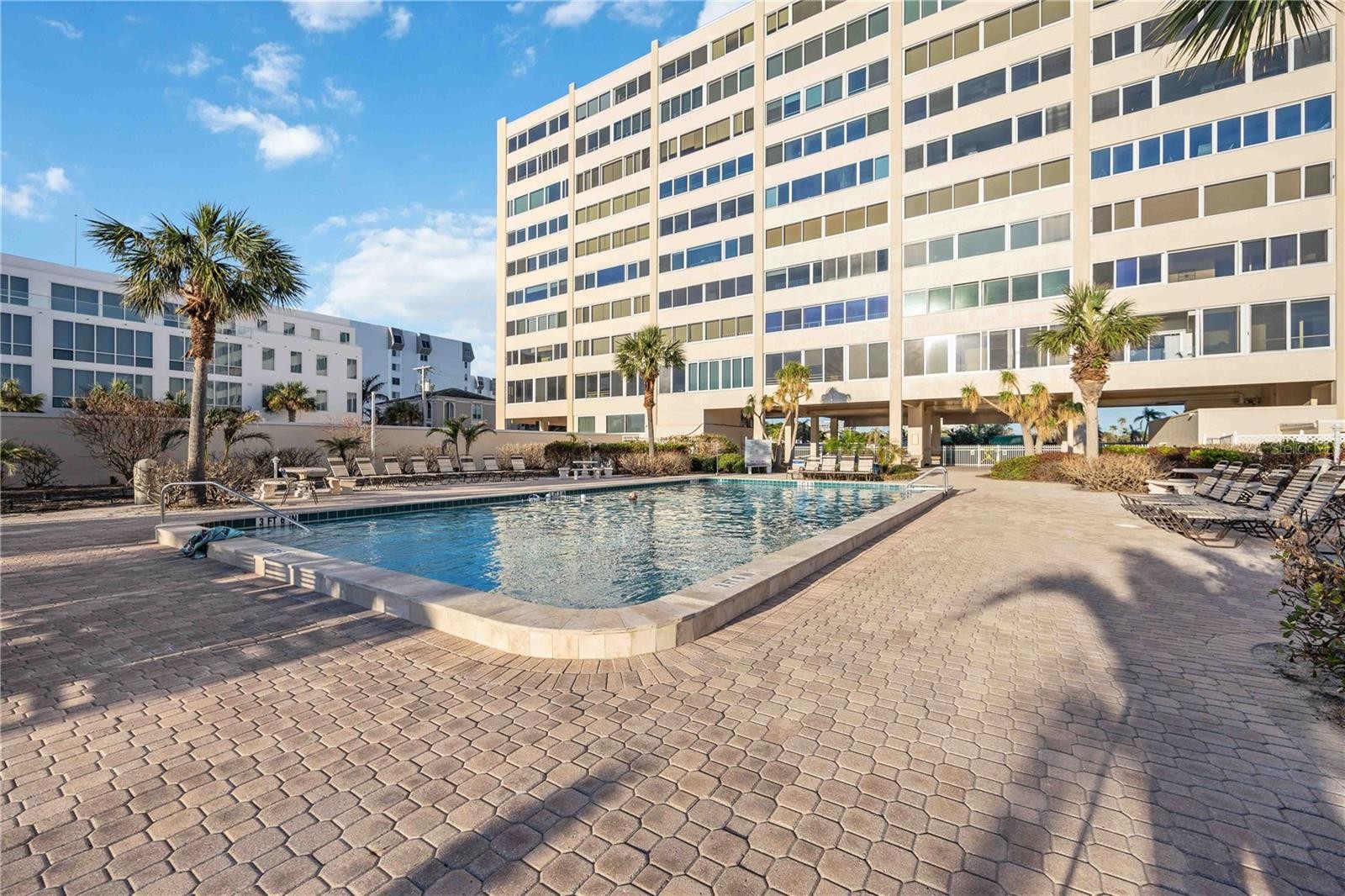 6140 MIDNIGHT PASS RD #407