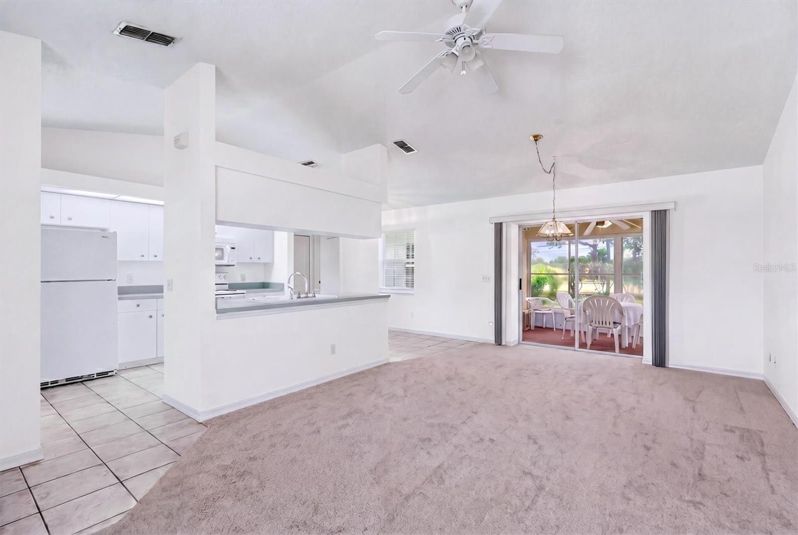 1720 COUNTRY MEADOWS DR