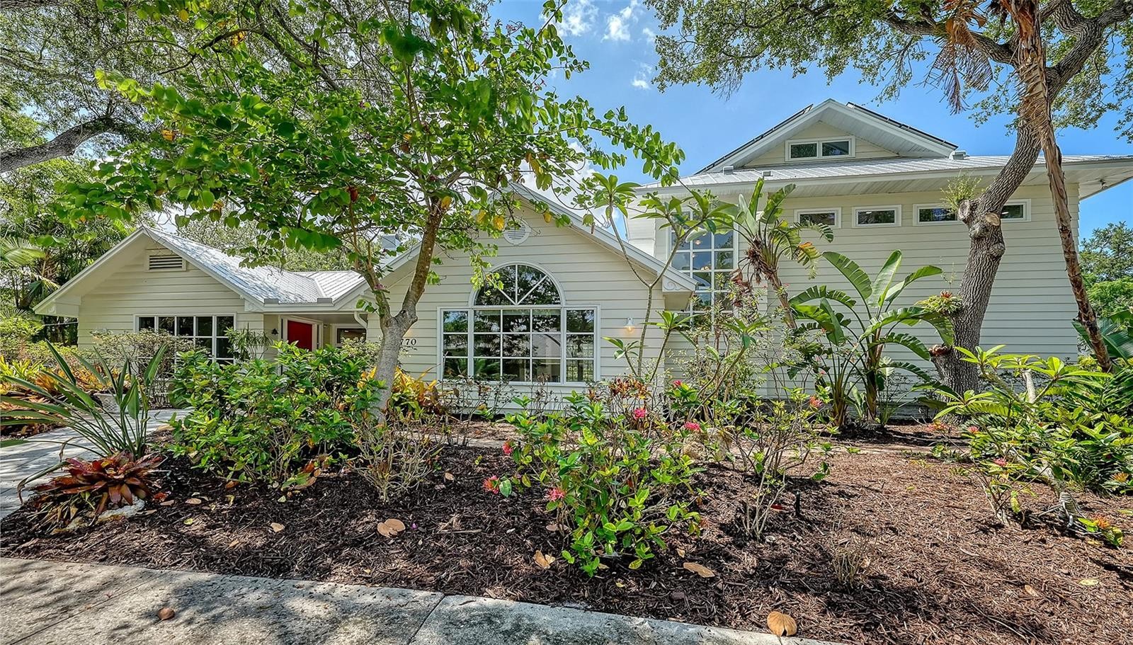 1770 S OVAL DR